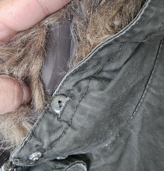 H&M winter jacket - Picture 3 of 5